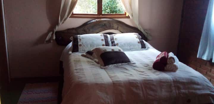 Kitanda ndani ya nyumba!