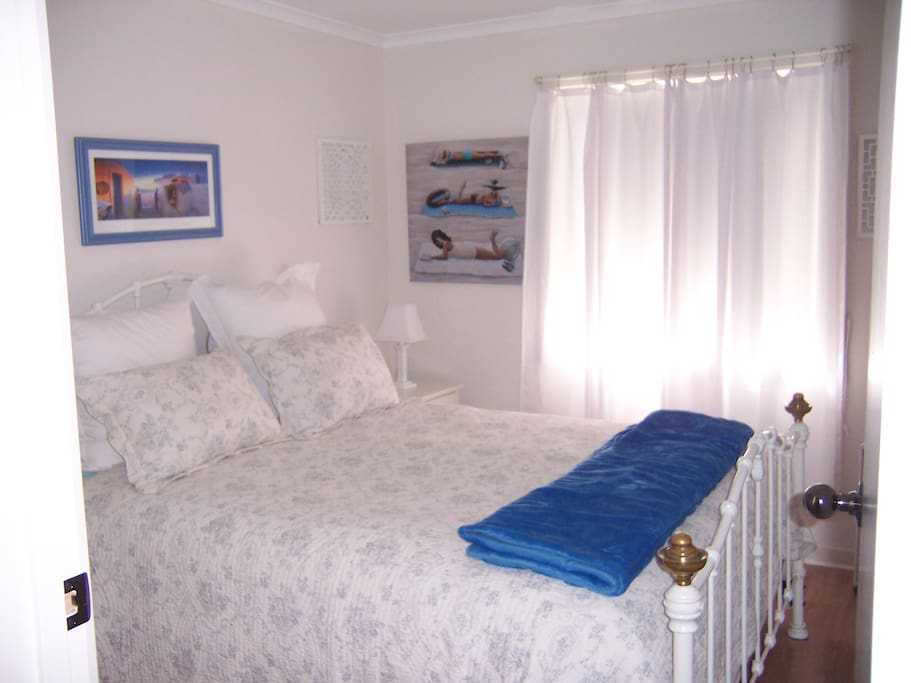 2nd bedroom