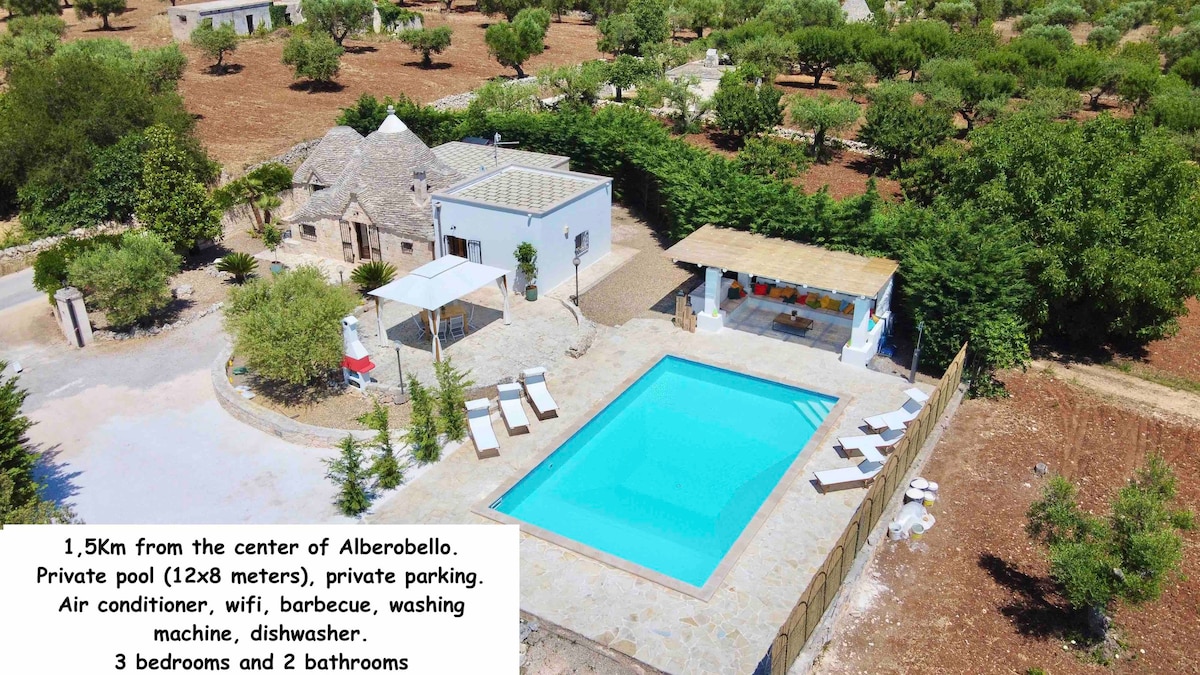 Trullo Noci pool exclusive use