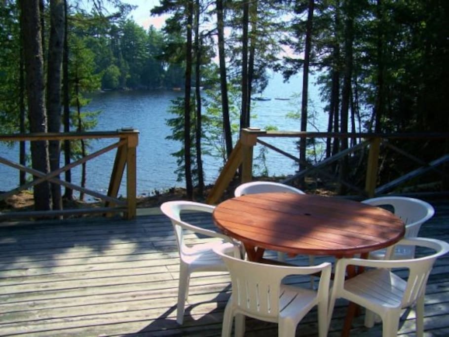 Front deck with lake views - Cabin in Lambs Cove