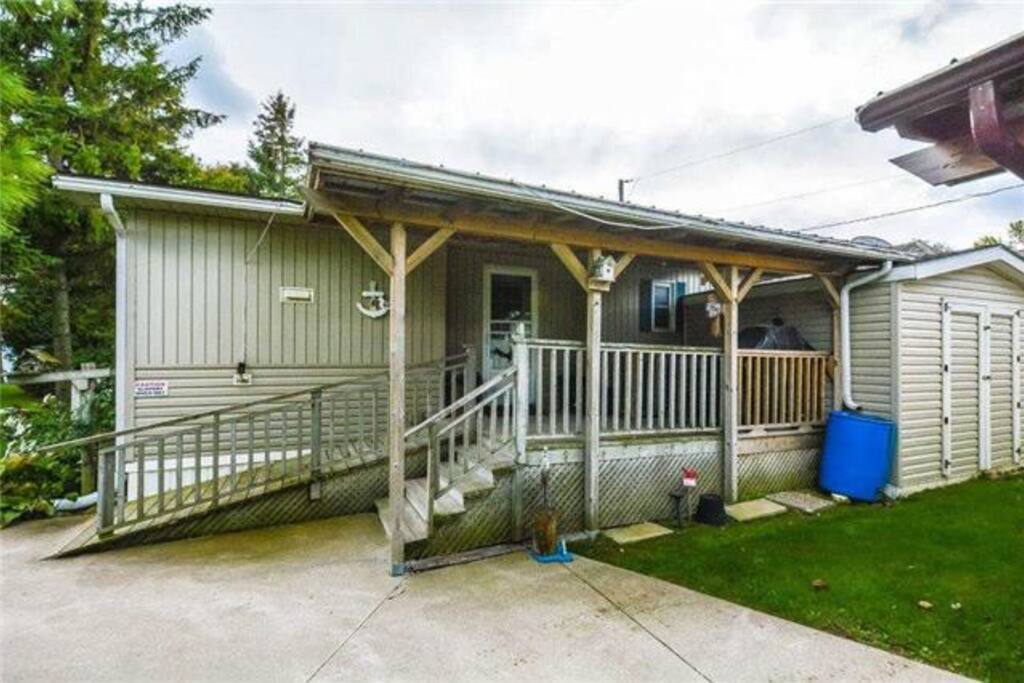 Maple Court Cottages on Lake Erie - Cabins for Rent in ...