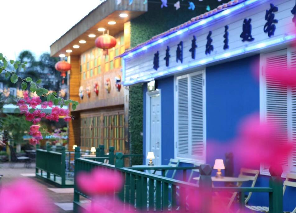 『鼓浪屿岛上·可酒吧唱K民宿』双床房1.2+1.2八音阁-送酒水饮料-酒吧唱K 近龙头路小吃街/码头 - 샤먼의 커잔(중국)에서 살아보기, Fujian, 중국