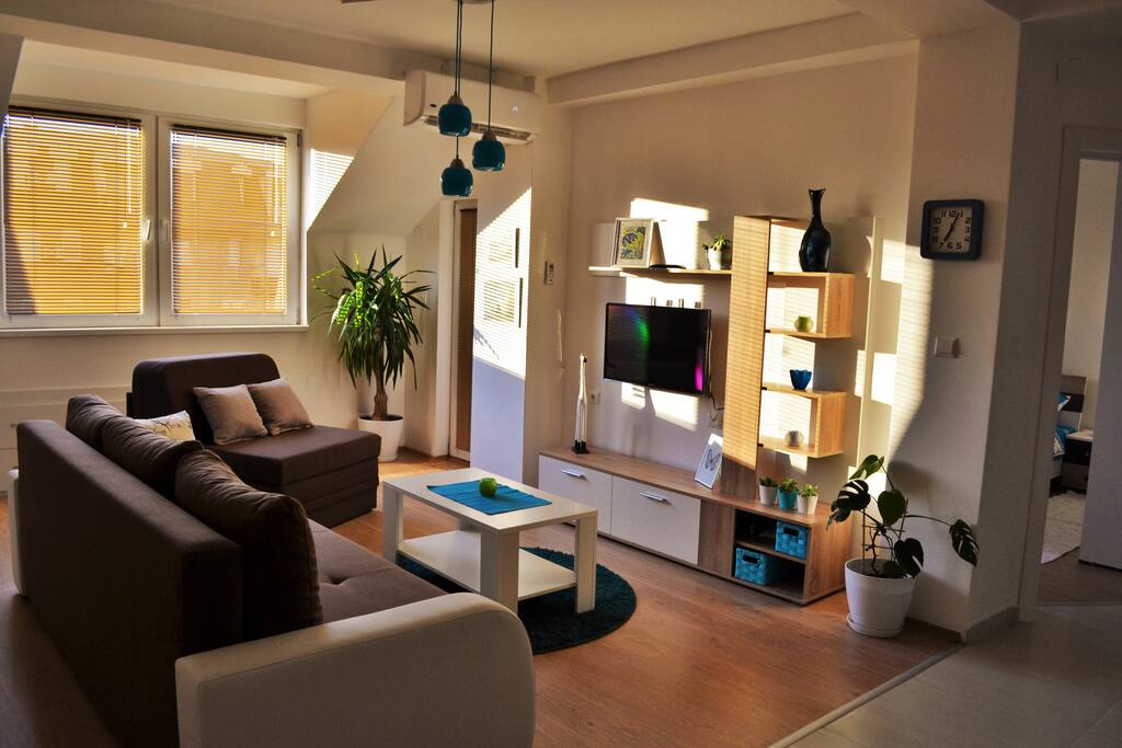 Spacious and cozy living room