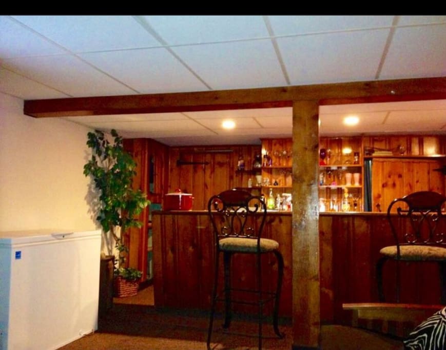 Full bar