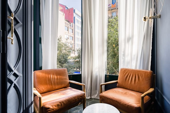 Luxury Apartment on Valencia Street gallery image 4