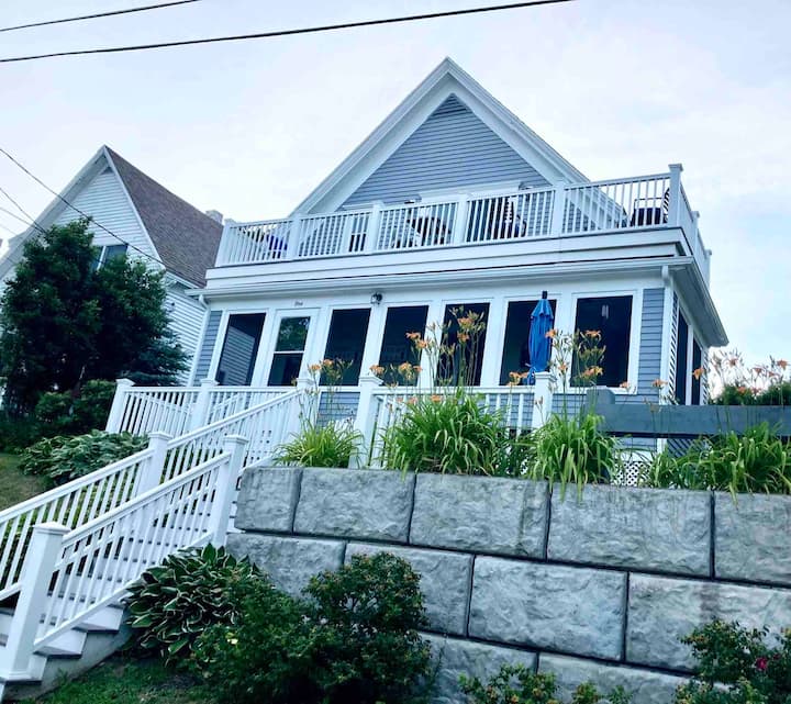 Camden Village Home With Ocean Views - Camden