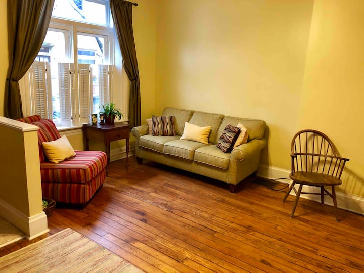 Entire House: Historic Midtown - Quiet|cozy|clean - Harrisburg, PA