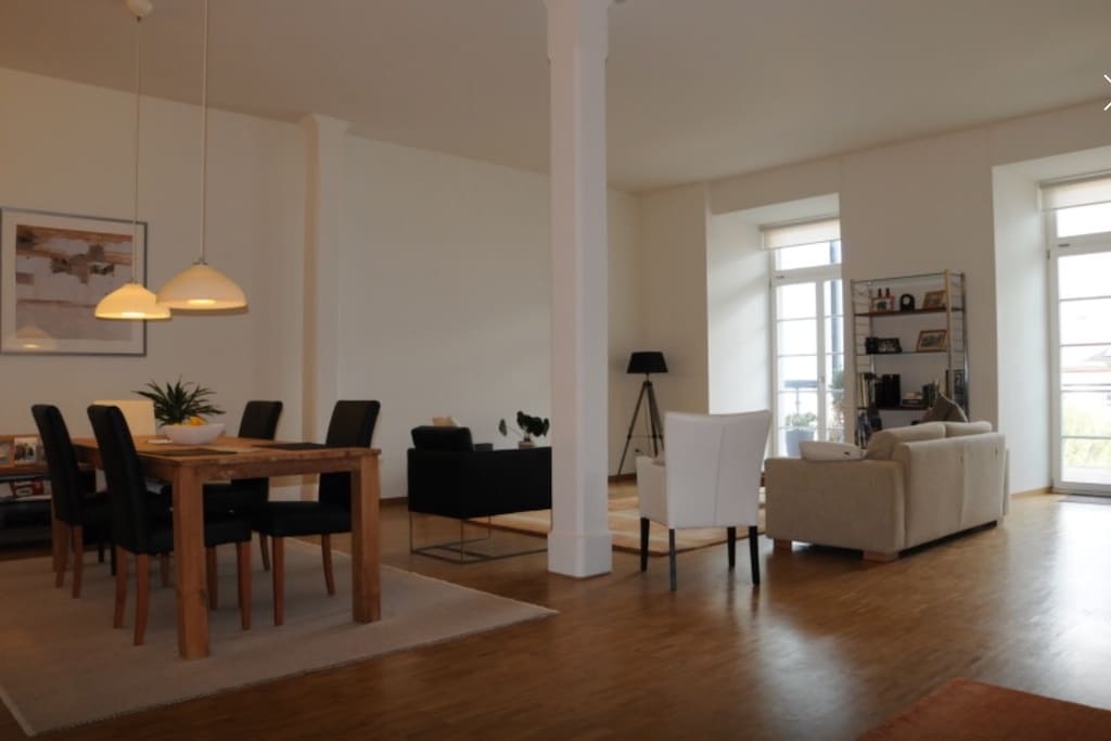 Spacious living room