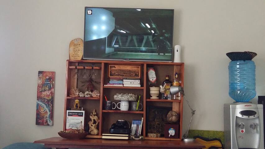 Homely gateway in the countryside.