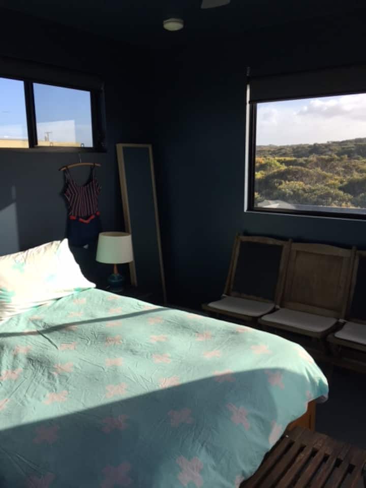 إضاءة شرقية في الطابق العلوي