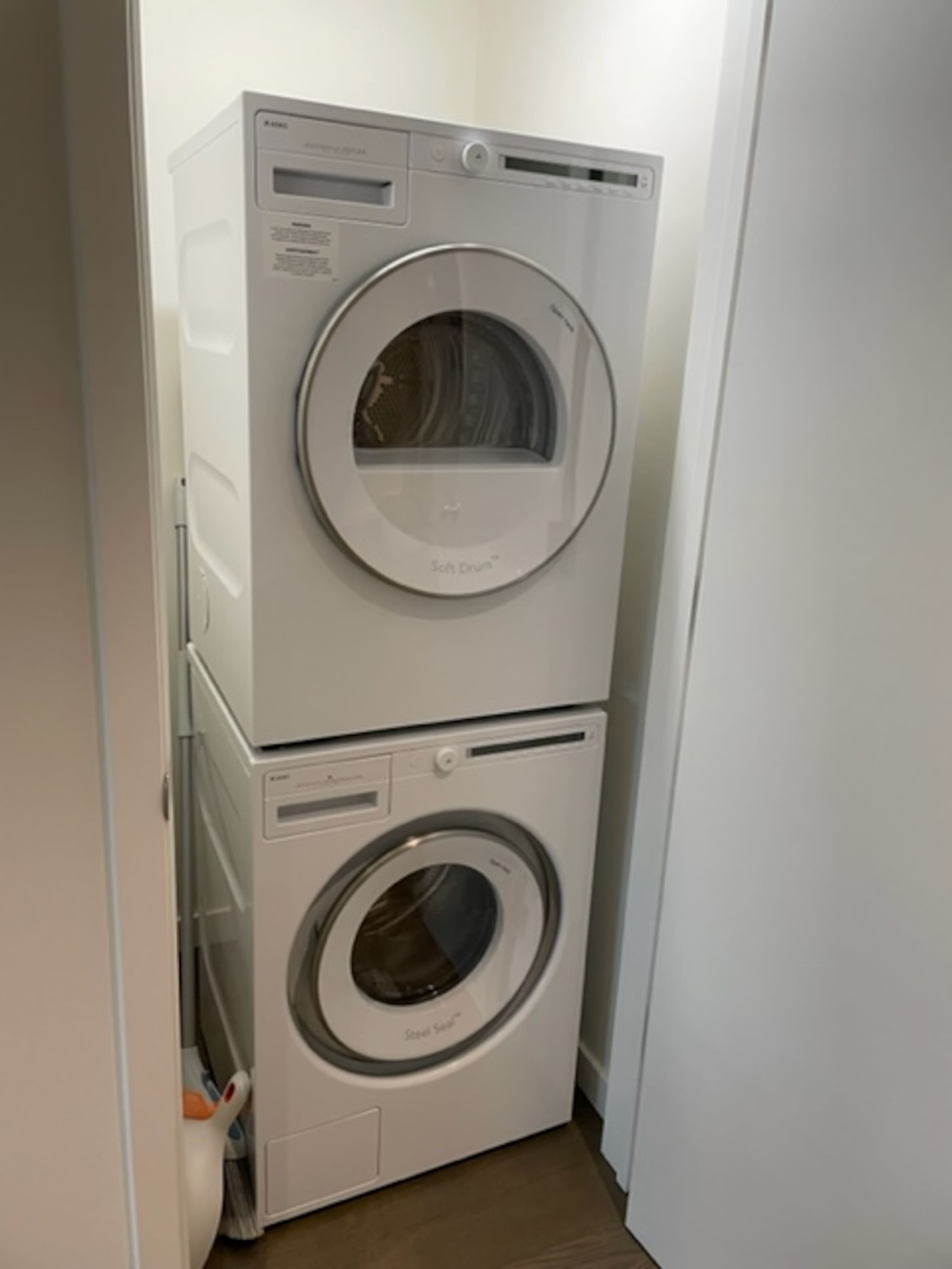 Modern Safe 1Bed and 1Bath Apt w/ Private Entrance - Image 13