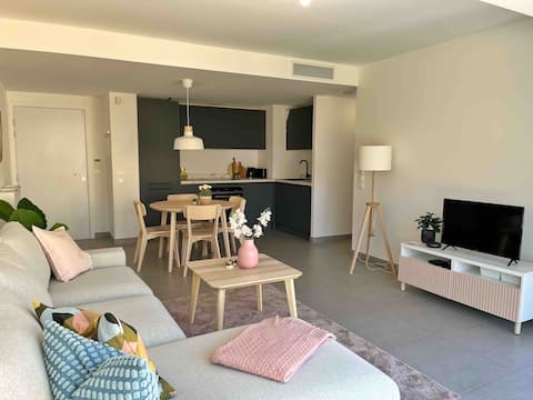 Top Airbnb: 2 new and central rooms / Garage + Air conditioning à Menton