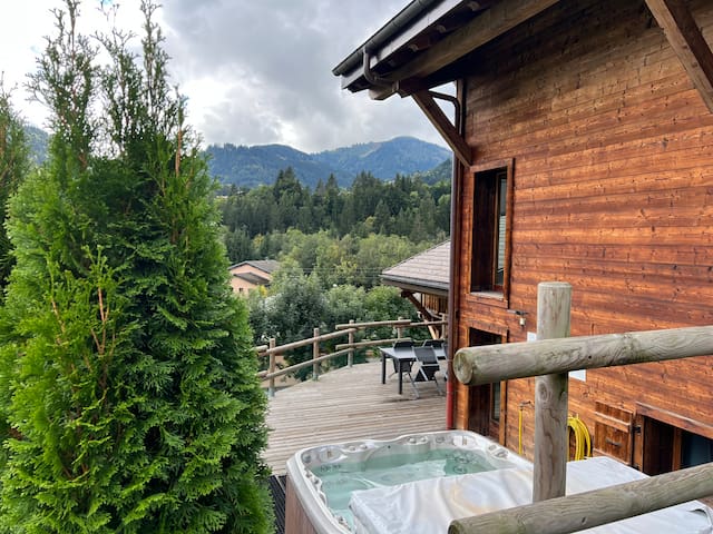 Les Propriétés Mont Amour managed Airbnb listing 1