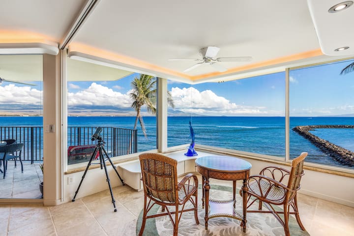 Surrounded by Glass! Ocean All Around.