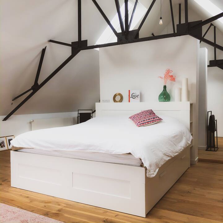 غرفة النوم 1 مع حمام - غرفة النوم الرئيسية 