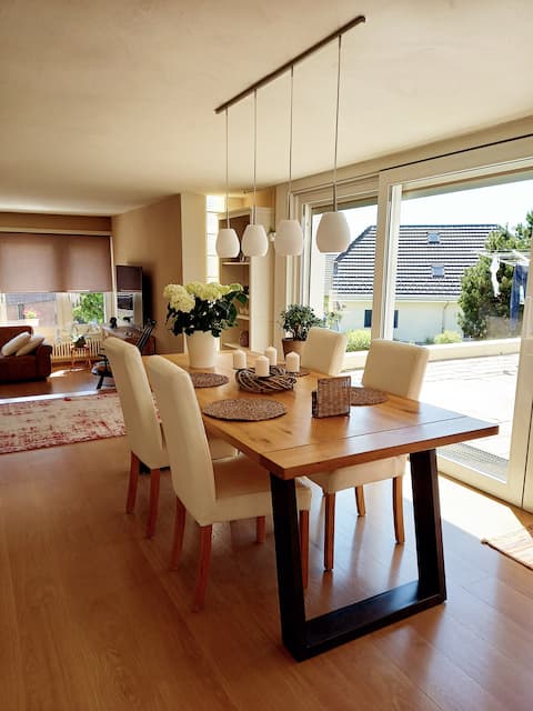 Large Private Suite Near City Airport Minutes Away