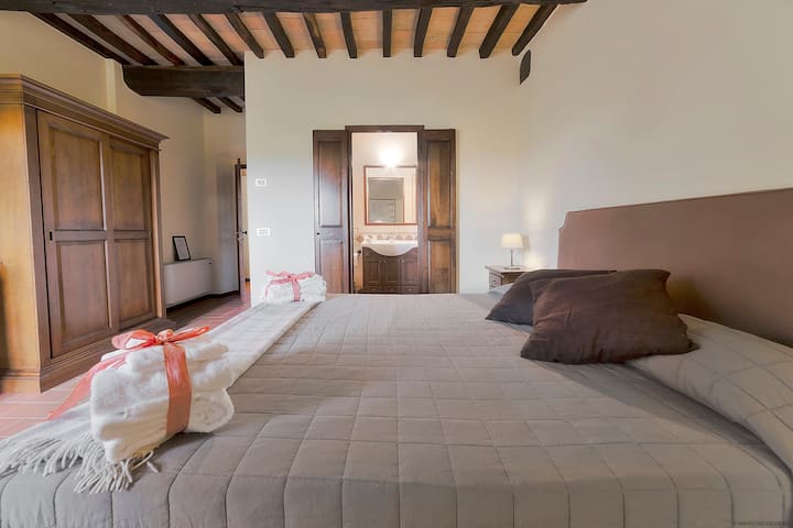 Een van de 9 tweepersoonskamers 