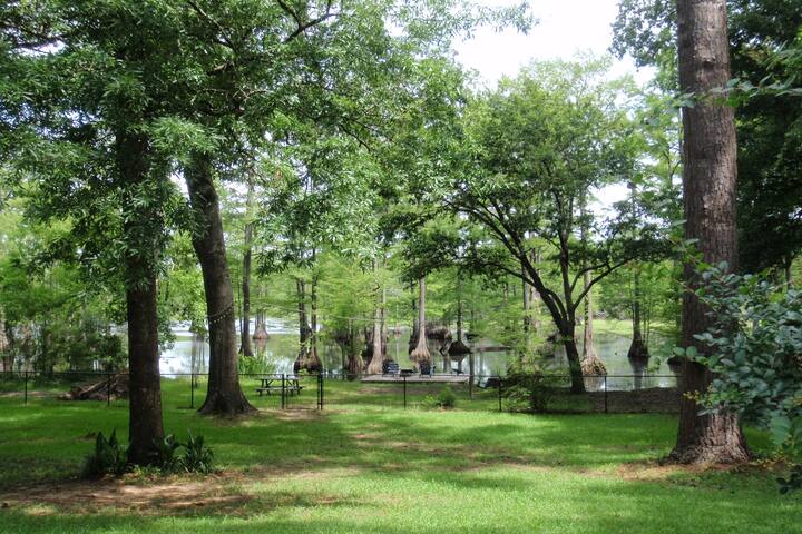 Duck Dive Cottage on Cross Lake