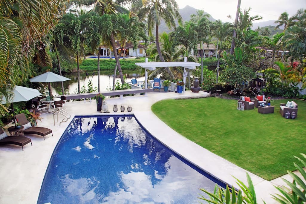 Areal view of pool and deck