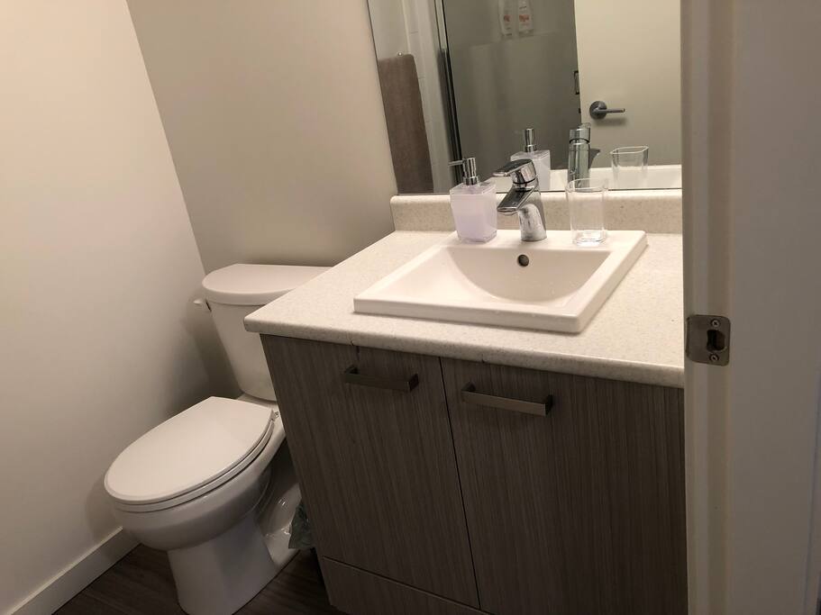 Private room with its bathroom
