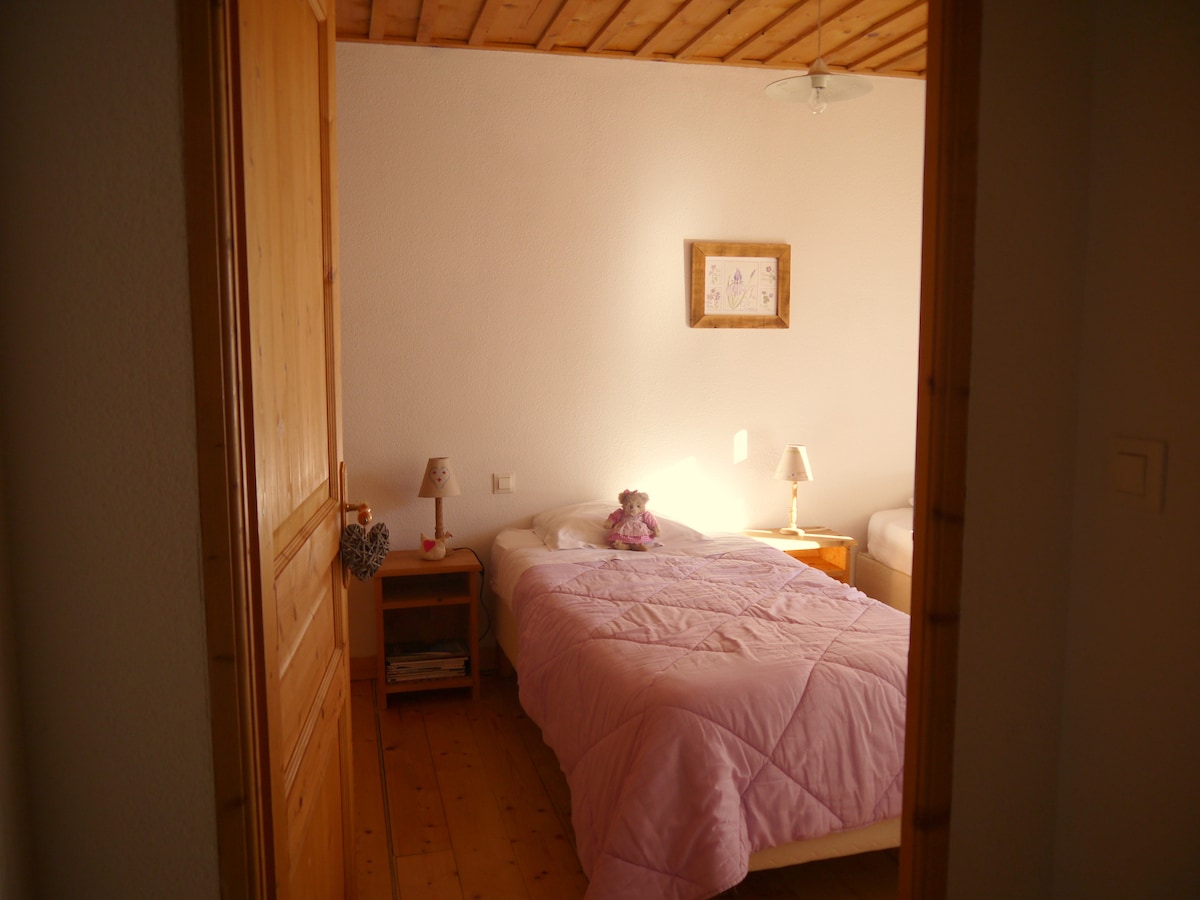 Приземје во спална соба 1: пристапно за лица со намалена подвижност