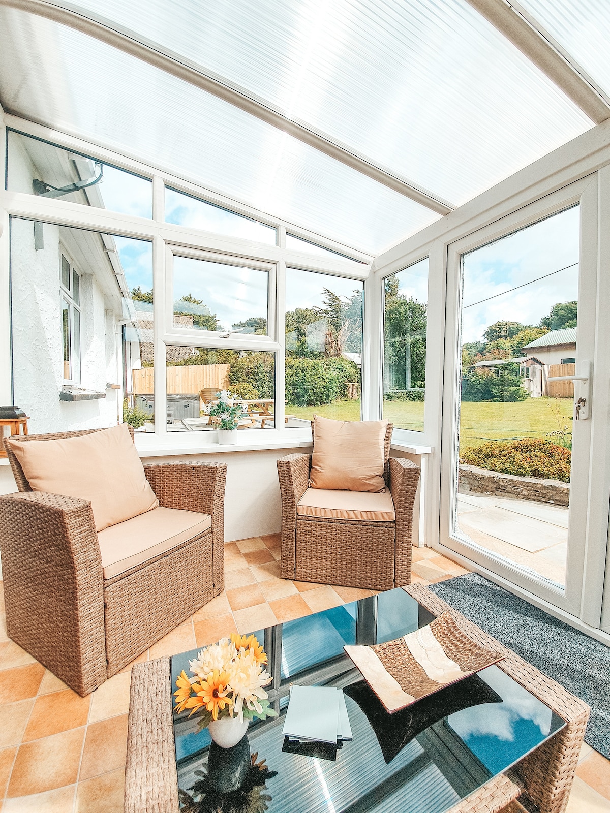 Top performing Airbnb: "Hillcrest" 2 Mins Sandy Cove Hotel Wedding Venue in Berrynarbor