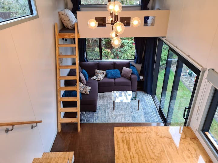 Tiny Tui Te Anau. Experience Tiny House Living - Te Anau