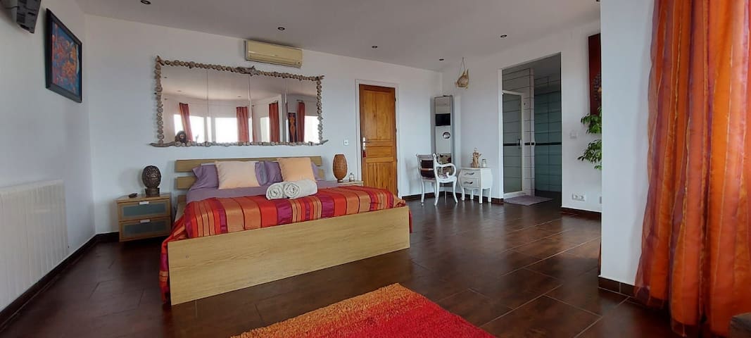 Villa Margarita – Amazing views! gallery image 4