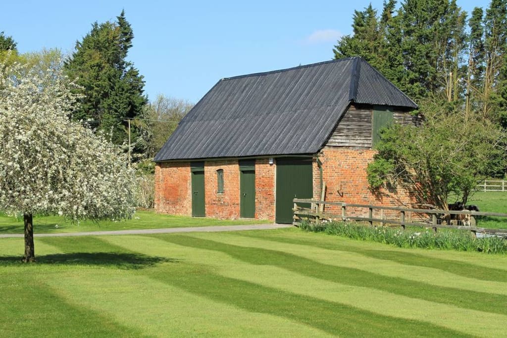 Prowtings Barn