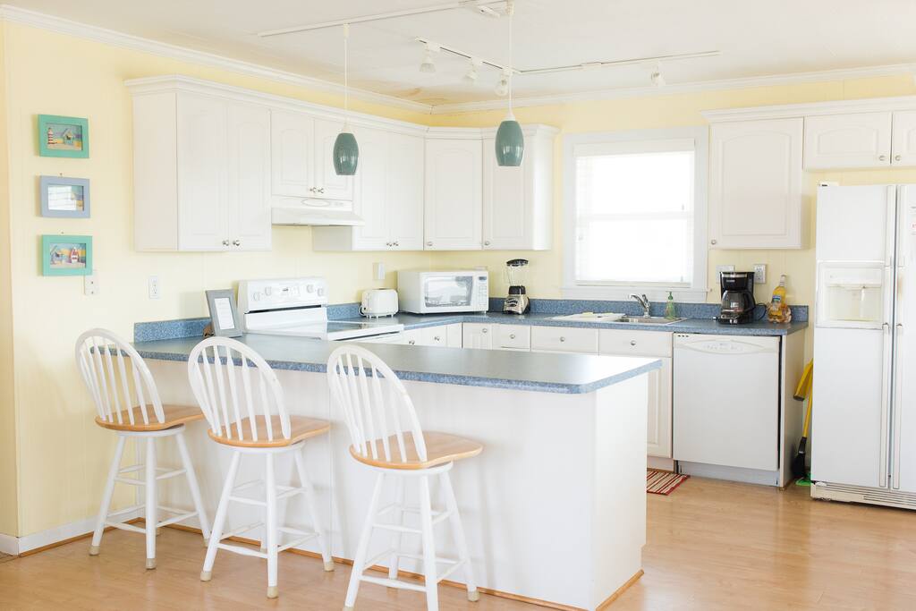 Full kitchen