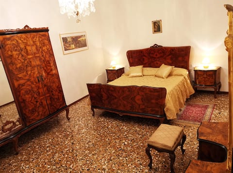 Top Airbnb: CA' LETIZIA Authentic Classic Venice Apartment a Venezia