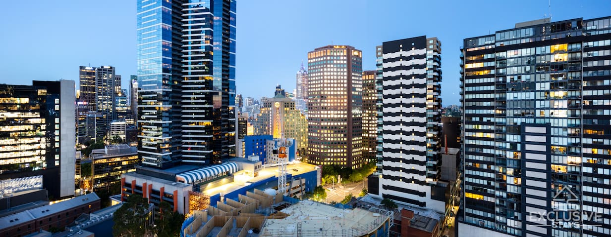 Exclusive Stays – Boulevard Penthouse