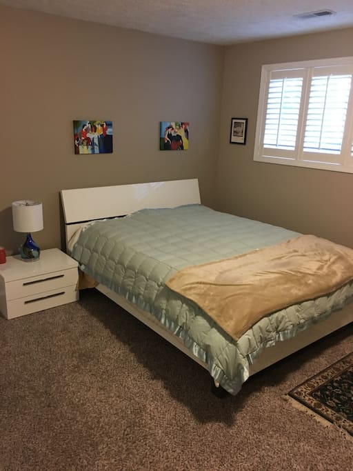 Queen bedroom