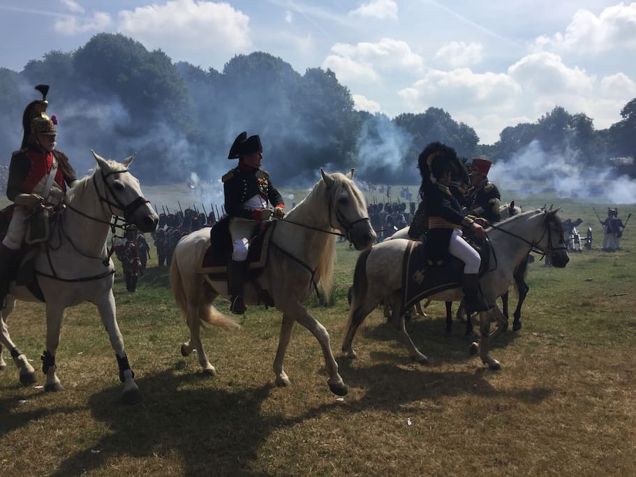 Reconstitution bataille de la ferme d'Hougoumont - Napoléon sur le champ de bataille