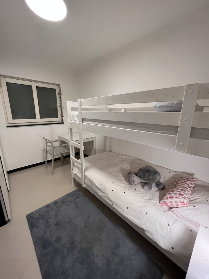 ห้องเตียงคู่พร้อมเตียงสองชั้น