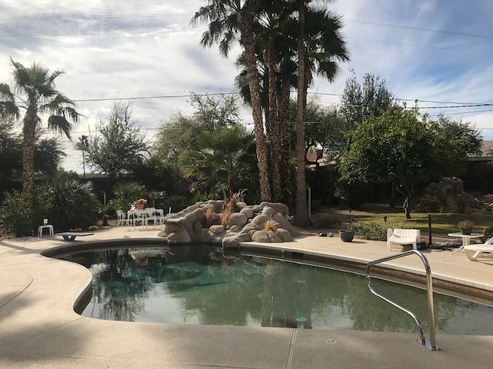 The BEST backyard !! Shea & Tatum Blvd Apartments for Rent in