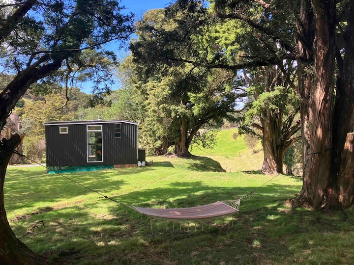 Farm Tiny House by Bush & Beach Tiny houses for Rent in Tamaterau