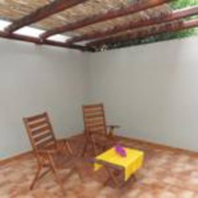 La veranda ombreggiata della Villetta