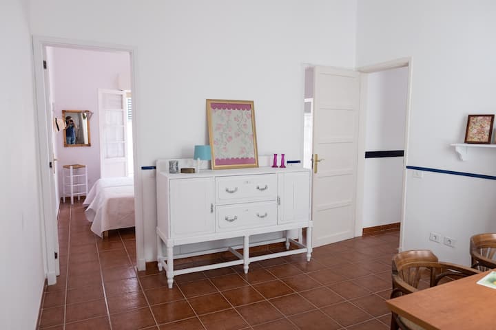 Malvarrisco Hall with workspace