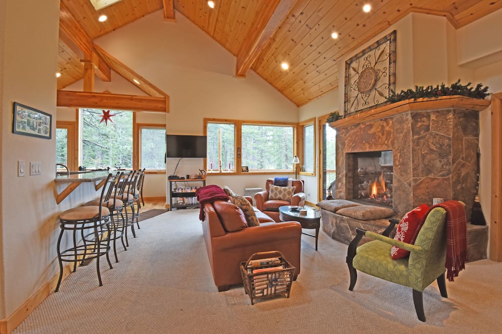 Family room and gas fireplace