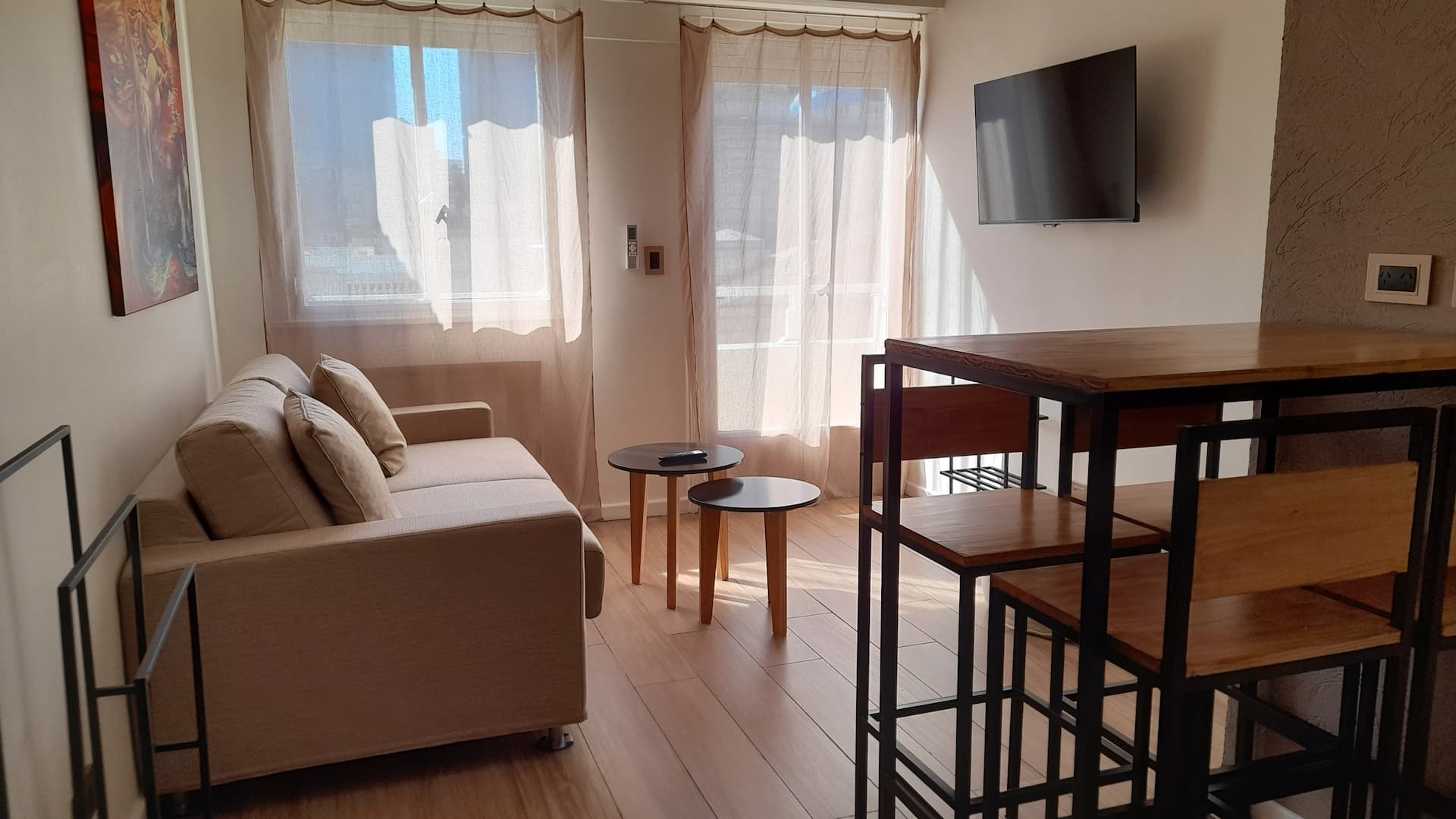 One-bedroom apartment in Monserrat
