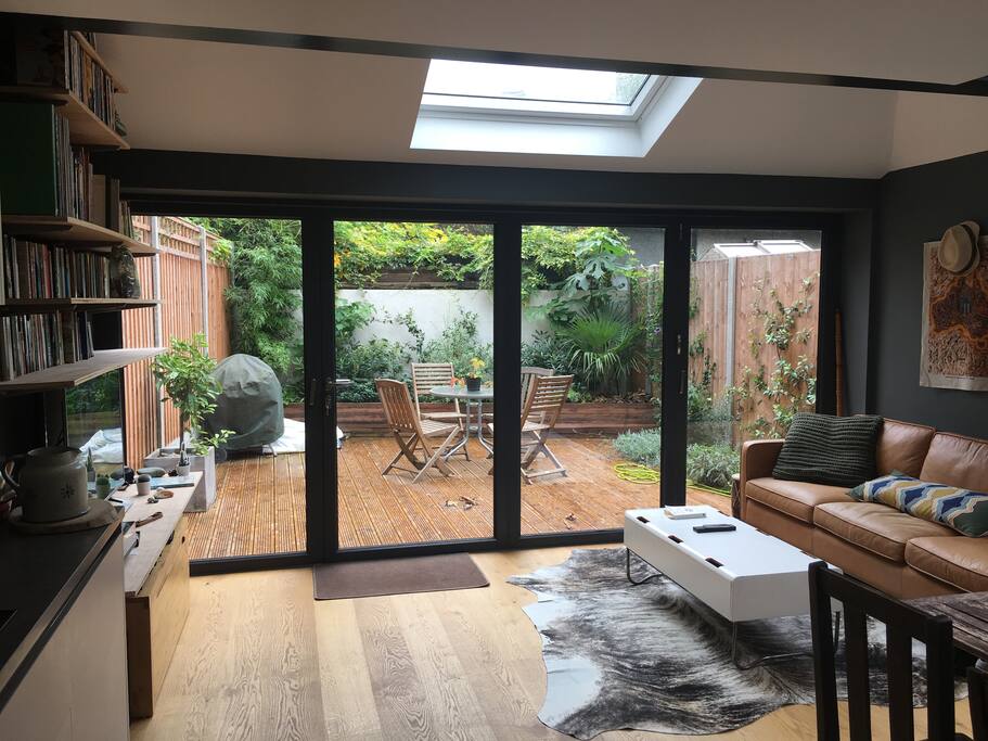 Open plan kitchen/lounge