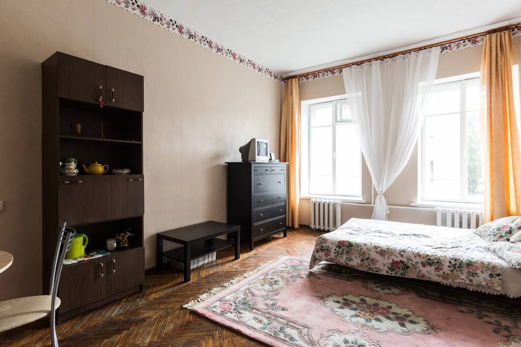 большая кровать