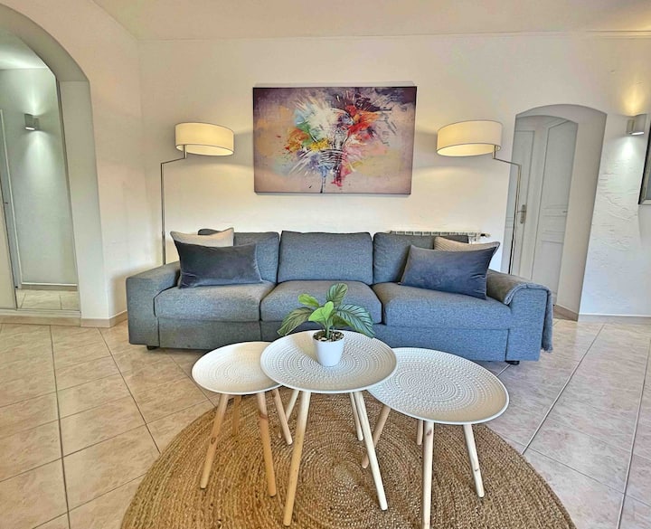 Bas De Villa Clim & Baby-foot – Plage à Pied - Var