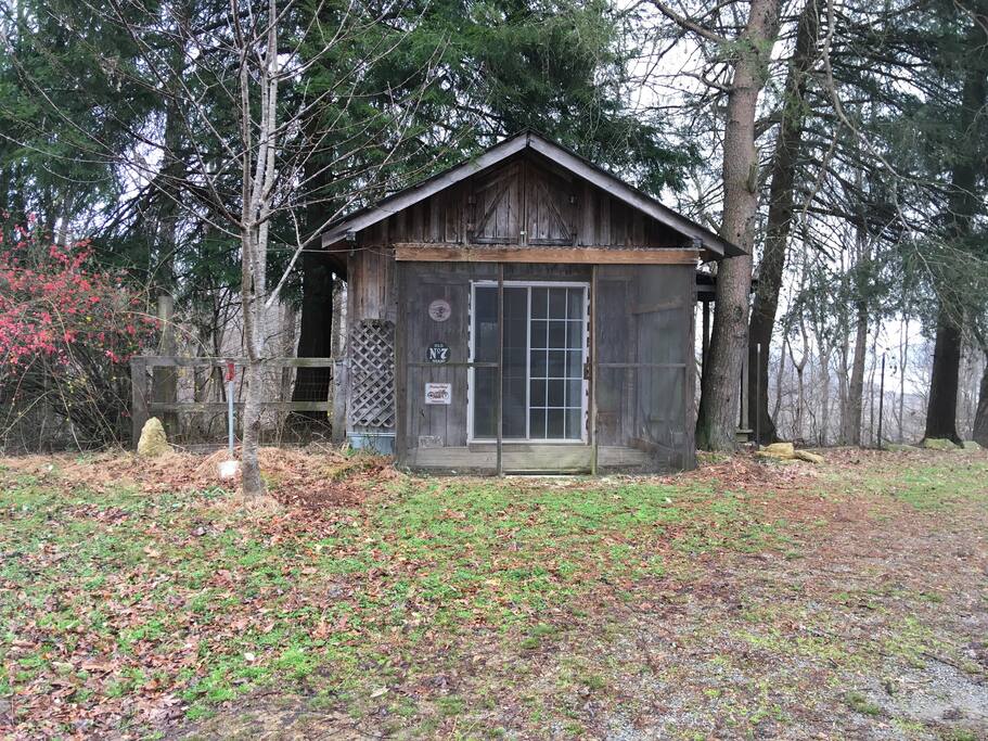 Authentic River Bend Retreat