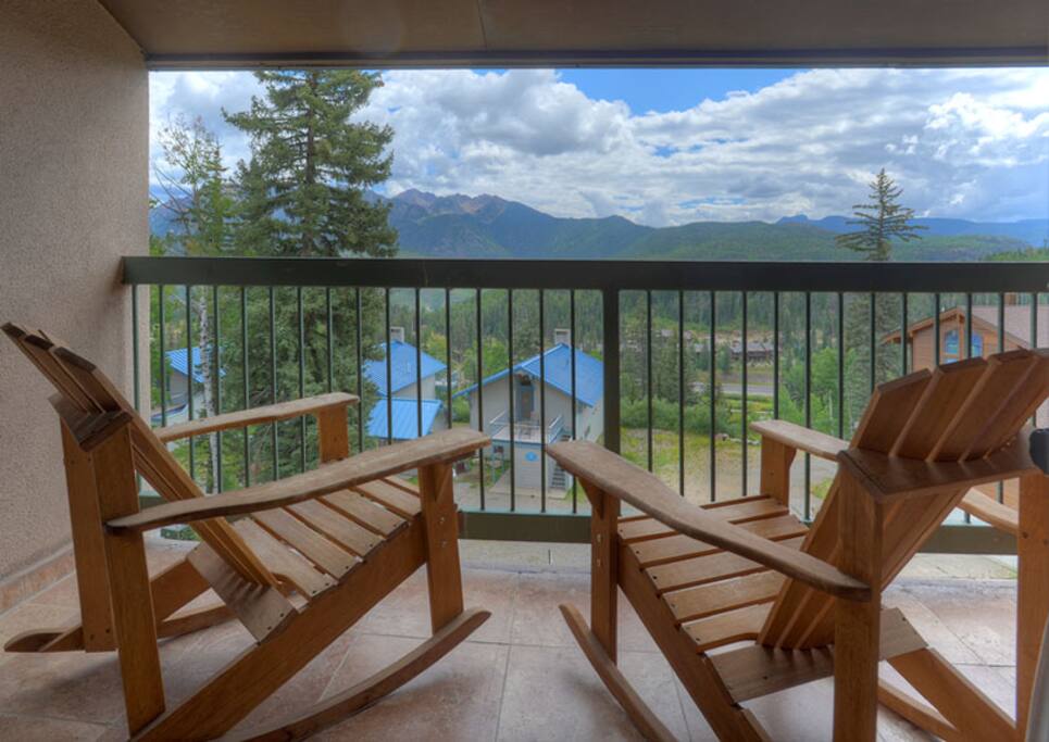 Durango Colorado vacation rental condo at Purgatory Resort hot tub pool gym mountain view from balcony
