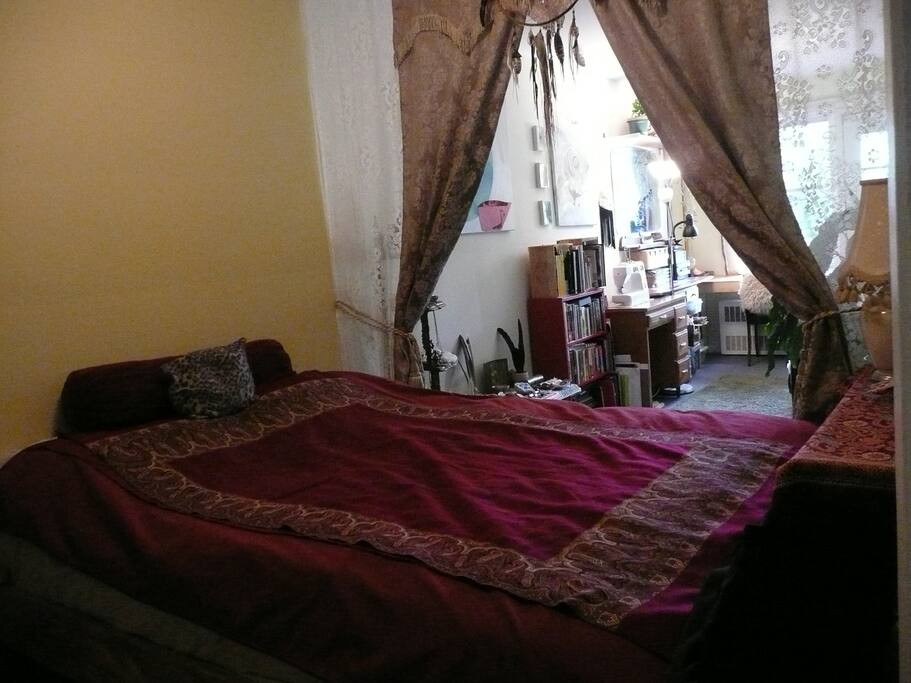 Slumber-Palace! Dream-City!
