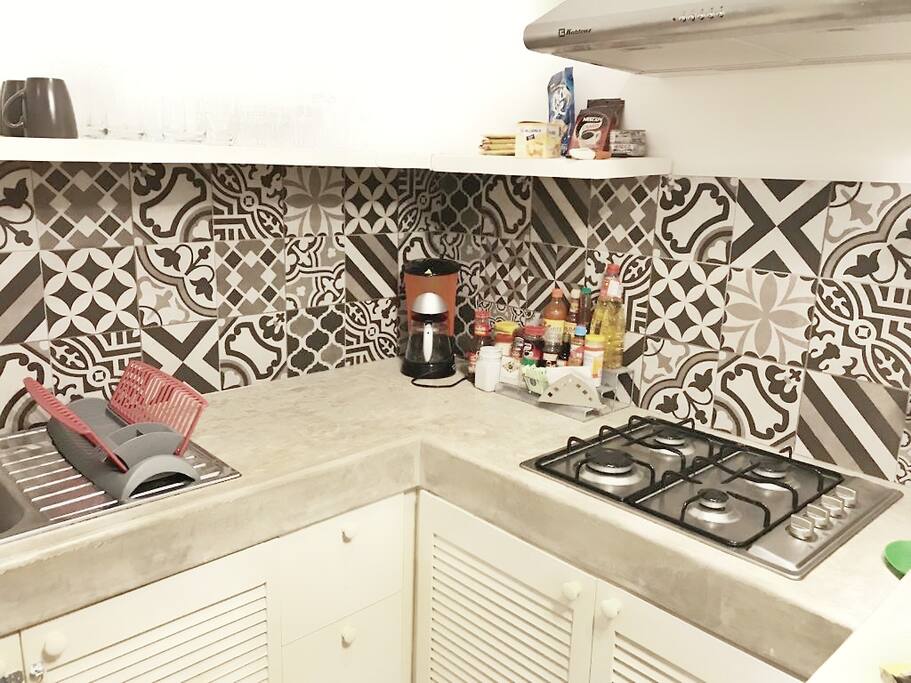 Fully equipped kitchen.