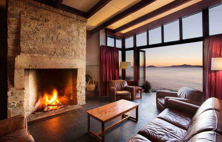 Thalia Haven: remote, wild, off the grid gallery image 4