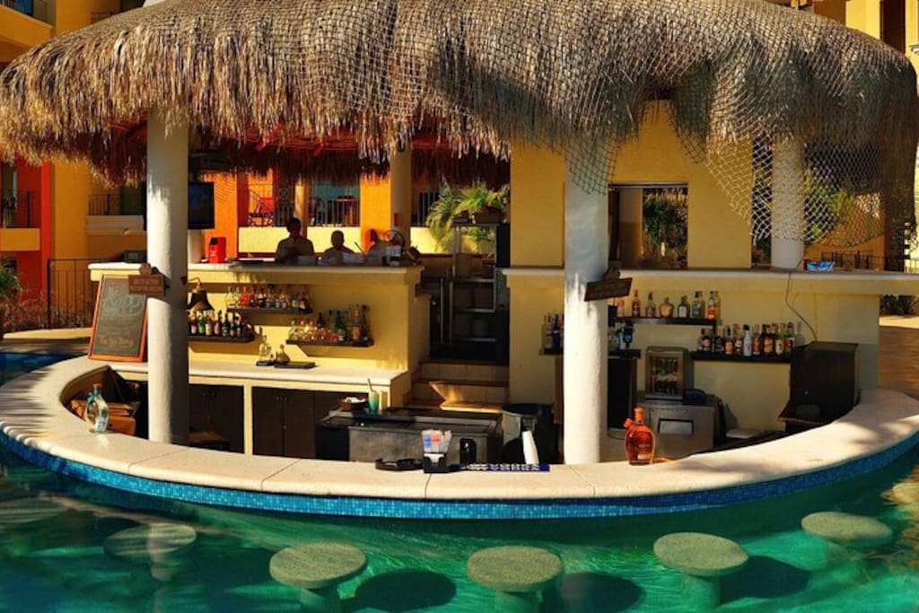 Pool bar, a must have on vacation!